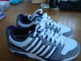 image for K.Swiss Mens Trainers Size 9 