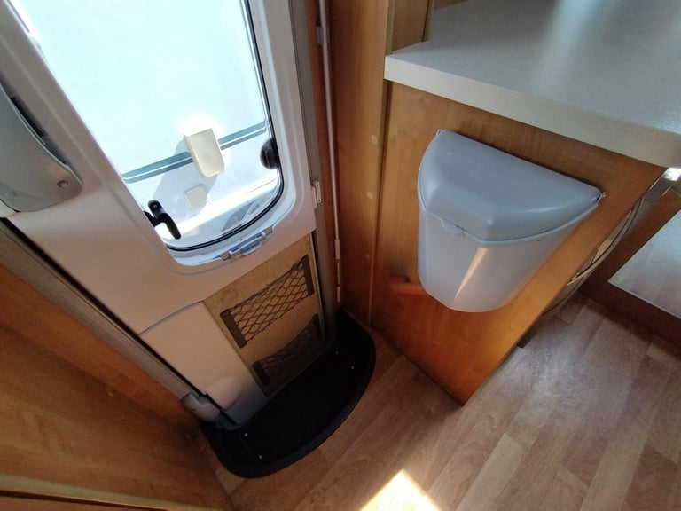 Auto-Trail Excel 2 berth motorhome DIESEL MANUAL 2010/10