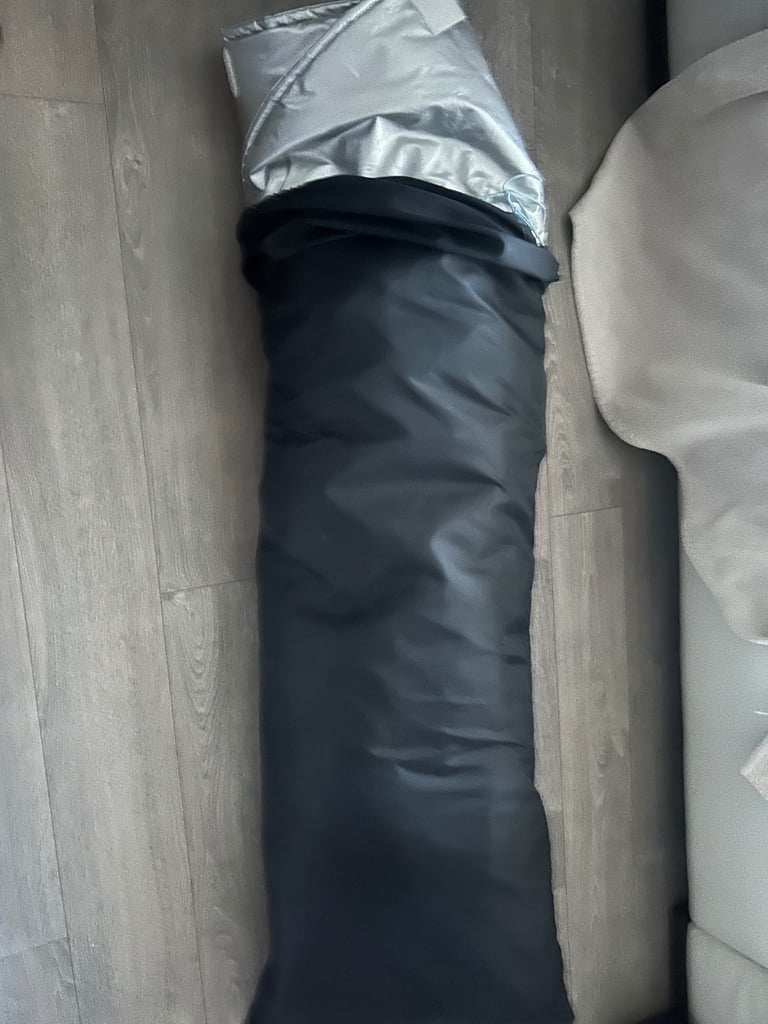 Taylormade thermal windscreen cover plus privacy net 2015 transit.  Caravan campervan