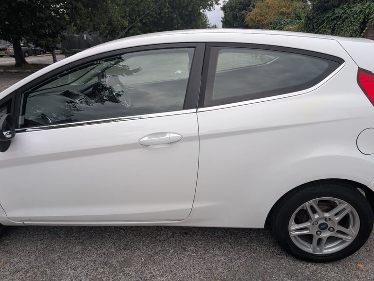 Ford, FIESTA, Hatchback, 2013, Manual, 998 (cc), 3 doors