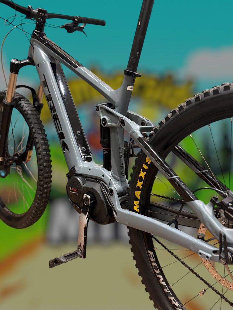 image for MEDIUM / Trek Powerfly FS 4 / Full Suspension Electric Mountain Bike / E-Bike / EMTB / MTB