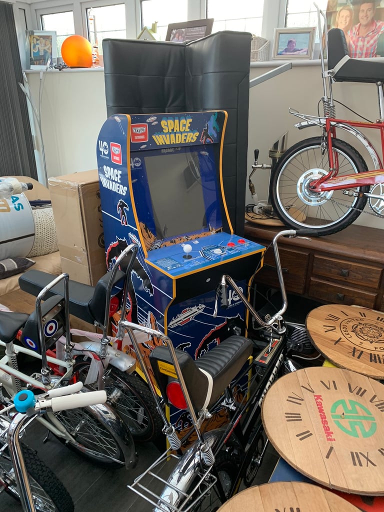 Pac Man or Space Invaders - Arcade Machines
