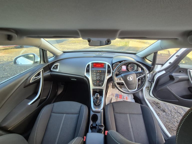 2014 vauxhall Astra SRi