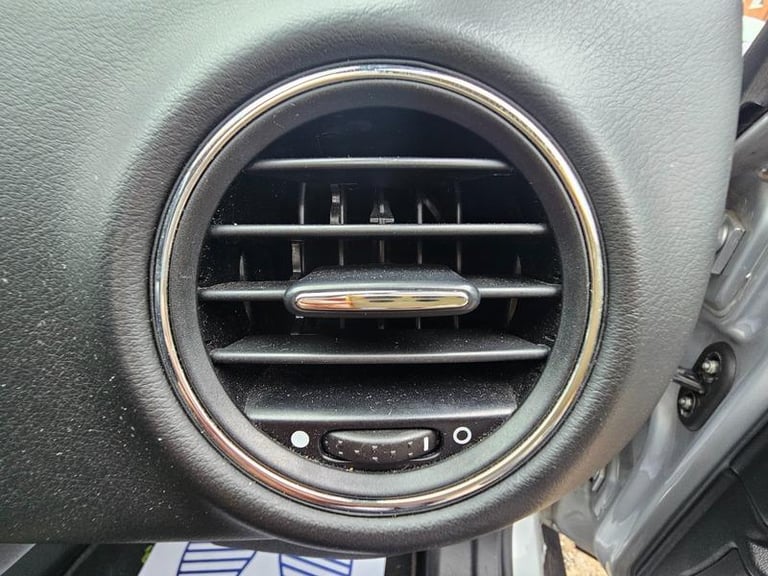 2012 Chrysler Delta 1.4 M-Air SR Euro 5 (s/s) 5dr HATCHBACK Petrol Manual