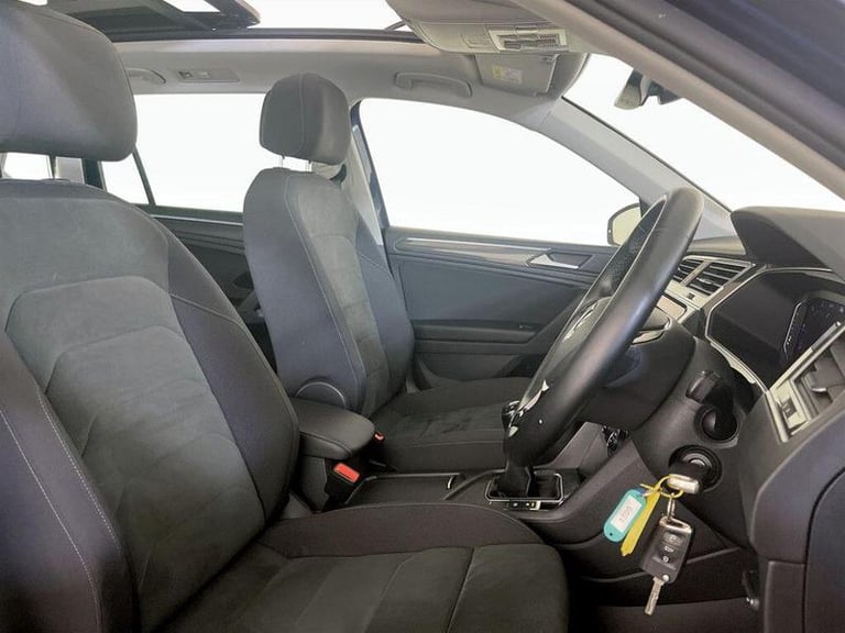 2020 Volkswagen Tiguan 2.0 TDi 150 4Motion SEL 5dr ESTATE DIESEL Manual