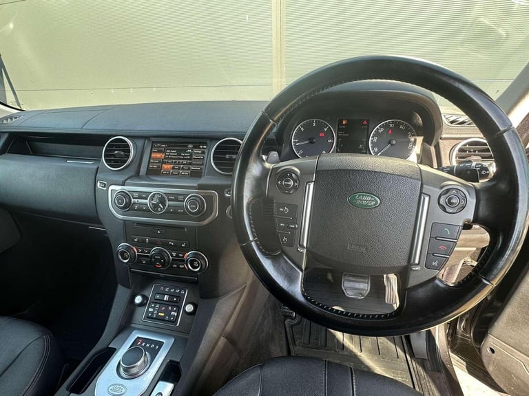 LAND ROVER DISCOVERY 4 3.0 SD V6 Auto 4X4 5dr 2013