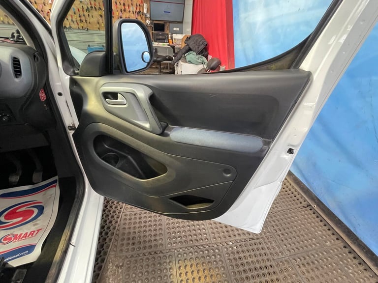 2009 Citroen Berlingo Berlingo Multispace VTR HDi 75 Camper DIESEL Manual