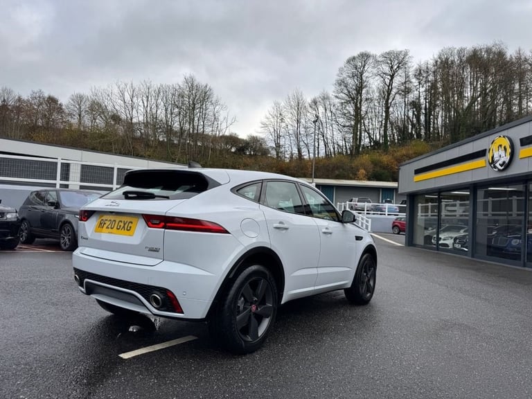 2020 20 JAGUAR E-PACE P200 CHEQUERED FLAG R-Dynamic 2.0 Petrol AWD 24,000 miles