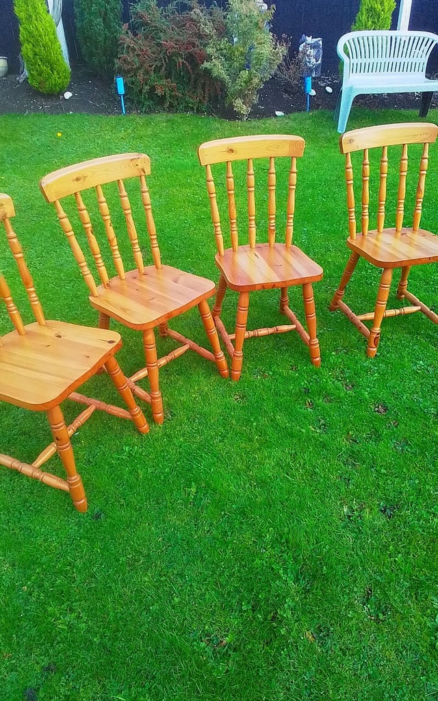 image for SET OF PINE CHAIRS 