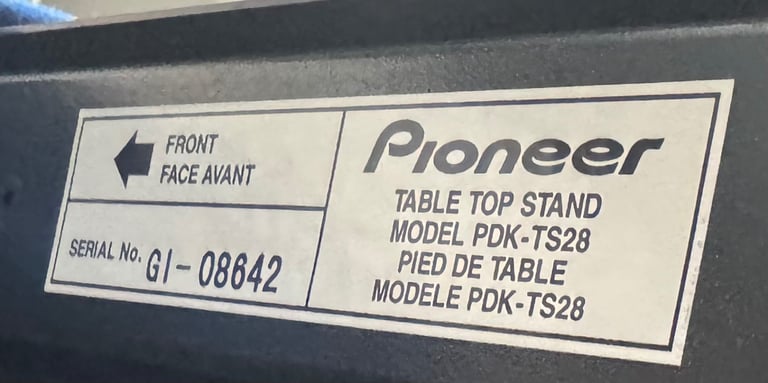 Pioneer 50in HD Ready Plasma TV Package with accessories in immaculate condition 