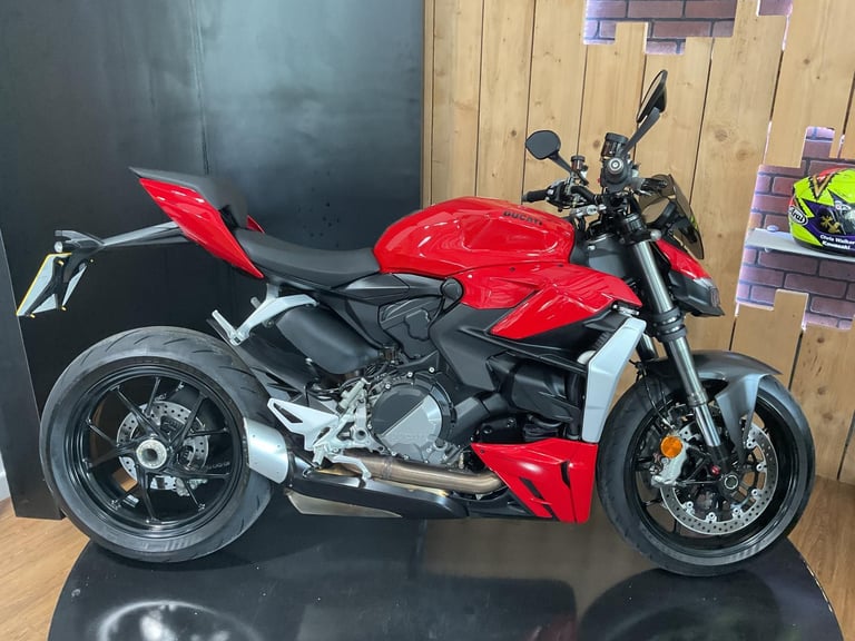 Ducati Streetfighter V2 2024 and 2500 Miles! Superb! One Owner! FREE UK DELIVERY