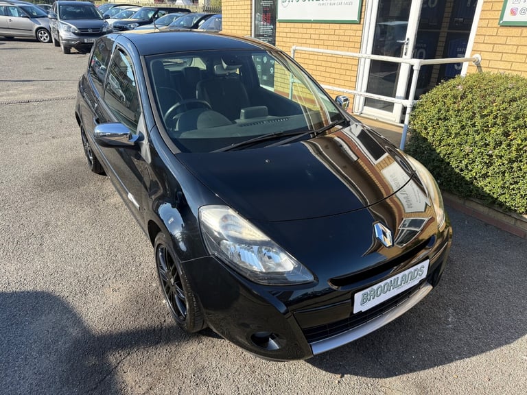 image for 2012 Renault Clio 1.2 Dynamique TomTom Black 3 Door Low Insurance Bluetooth