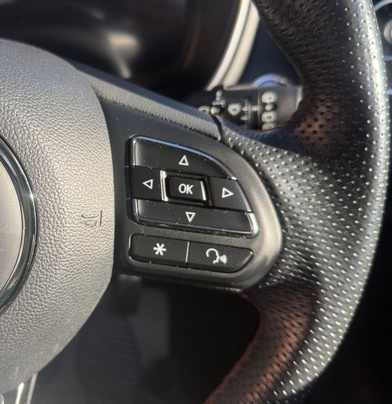 2022 MG MG HS 1.5 T-GDI 16.6kWh Exclusive Auto Euro 6 (s/s) 5dr ESTATE Petrol/Electric Hybrid Aut...