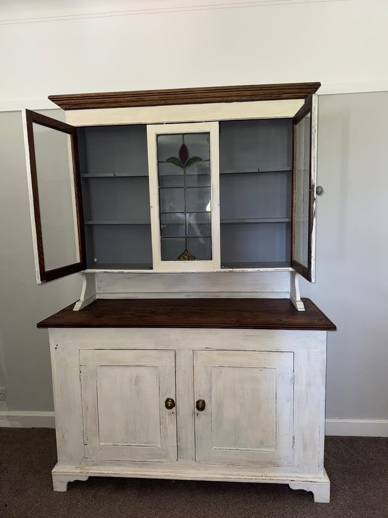Vintage shabby chic Kitchen dresser