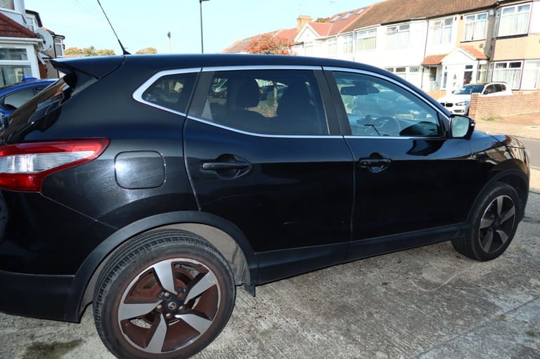 Nissan QASHQAI 2016, Hatchback, Petrol, Manual, 5 doors