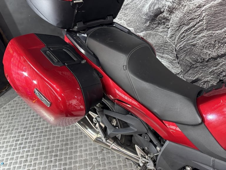 TRIUMPH SPRINT GT 1050 2014