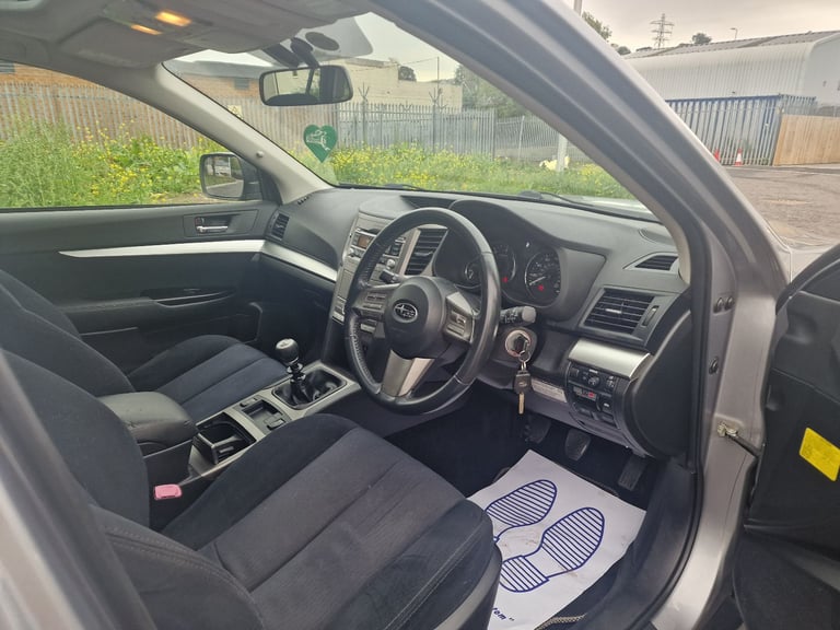 Subaru, OUTBACK,all wheels drives Estate, 2011, Manual, 1998 (cc), 5 doors