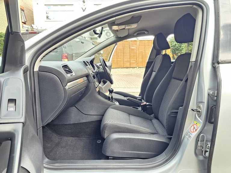 2009 Volkswagen Golf 1.6 PETROL ULEZ FREE - Image 5
