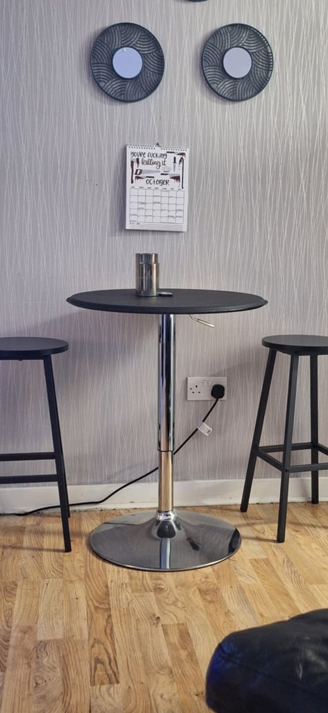 image for table and chairs 