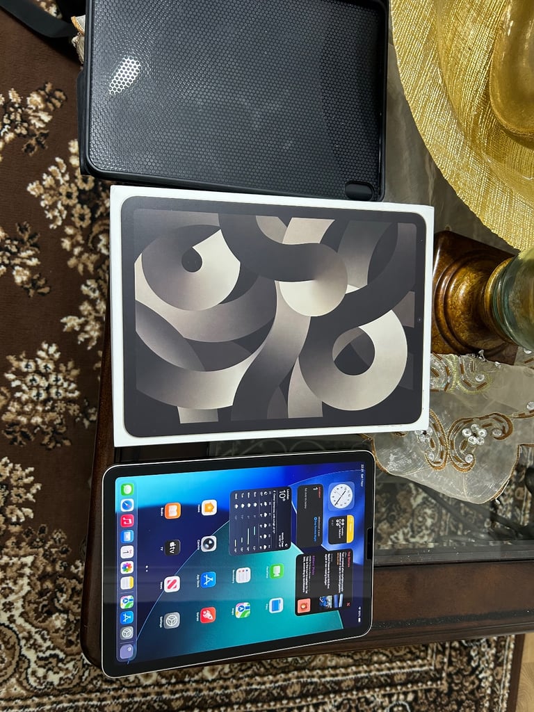 image for iPad Air 5th Generation M1 processor like new 