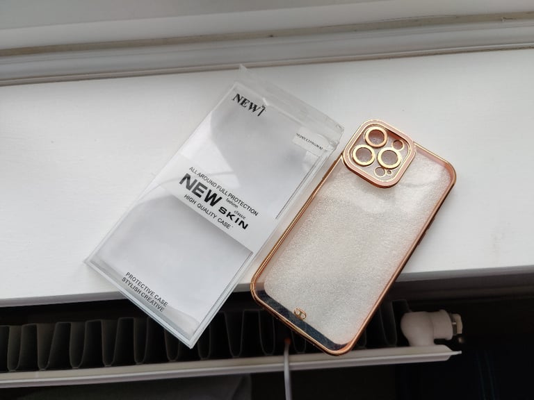 *** iPhone 13 Pro Max - slim case, new and unused ***