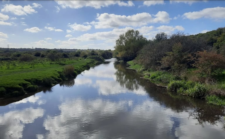 Serviced Offices Studio Storage Warehouse Space Watford 24/7 Access Parking & Bills Inc