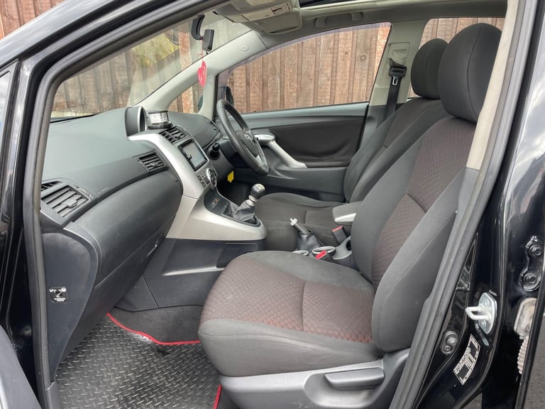 2010 Toyota Verso 2.0 D-4D TR Euro 5 5dr MPV Diesel Manual