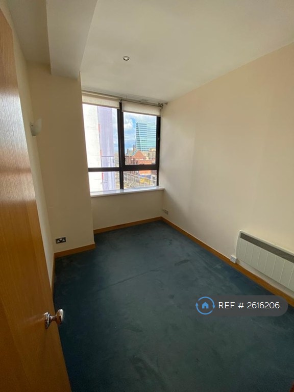 2 bedroom flat in Newhall Street, Birmingham, B3 (2 bed) (#2616206)