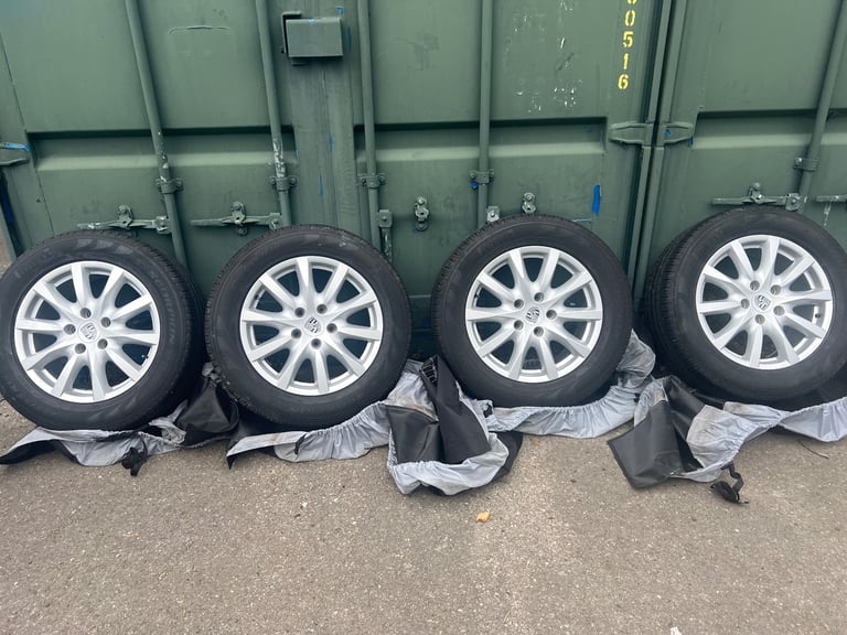 OEM Porsche Cayenne wheels and allseason tyres 255/55/18 NO rated