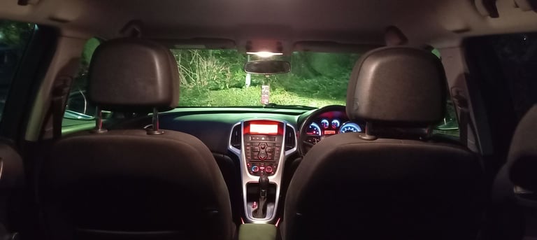 Vauxhall, ASTRA, Estate, 2012, Auto, Automatic, 1956 (cc), 5 doors, 2 Keys