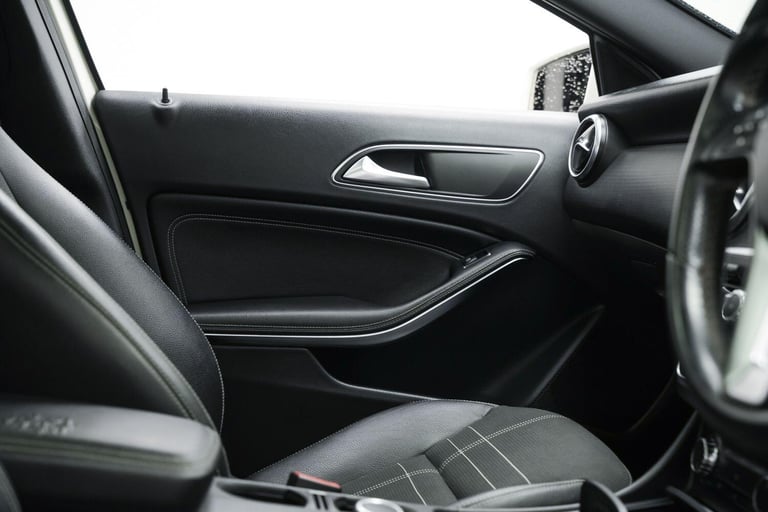 2013 Mercedes-Benz A-Class 1.8 A180 CDI BlueEfficiency Sport 7G-DCT Euro 5 (s/s) 5dr HATCHBACK Di...