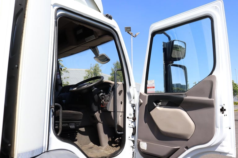 DAF LF 220 4X2 FRIGOBLOCK FREEZER BOXVAN (2014)