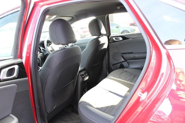 2025 Kia Ceed 1.5 T Gdi Gt Line Hatchback 5dr Petrol Dct Euro 6 (s/s) (138 Bhp) HATCHBACK Petrol ...
