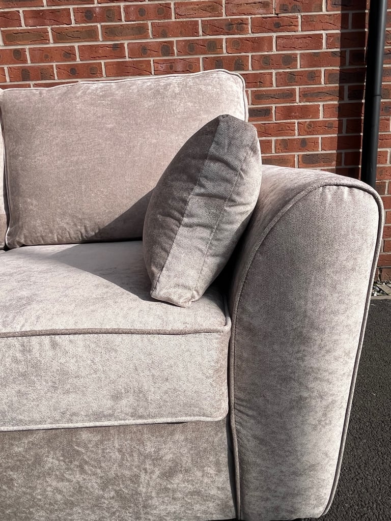 Brand new sofa bed CAN DELIVER 