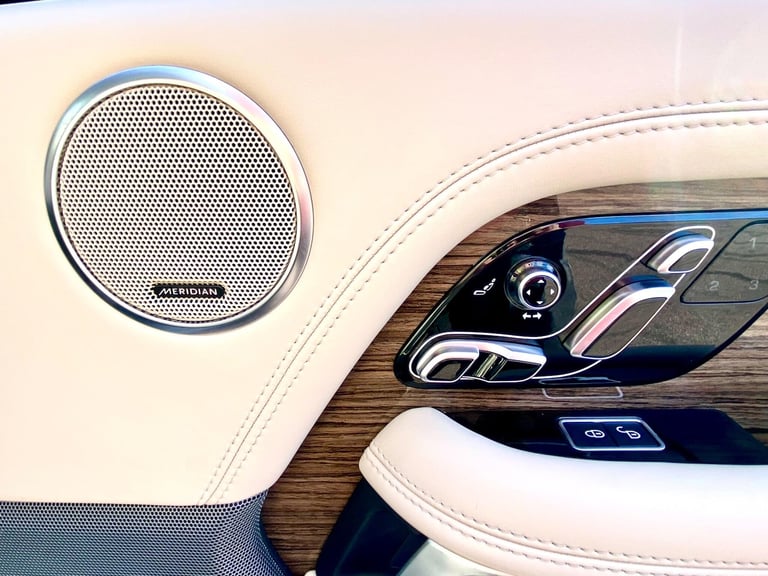 2019 Land Rover Range Rover 3.0 P400 MHEV Vogue SE Auto 4WD Euro 6 (s/s) 5dr ESTATE Petrol Automatic