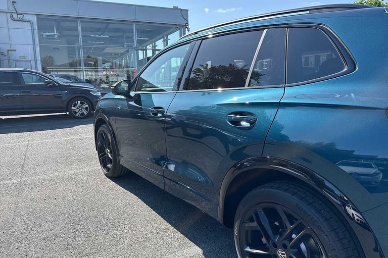 2025 Volkswagen Tiguan 2.0 TSI 265 4Motion Black Edition 5dr DSG SUV Petrol Automatic