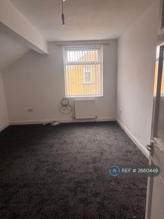 3 bedroom house in Acres Street, Bradford, BD21 (3 bed) (#2680449)