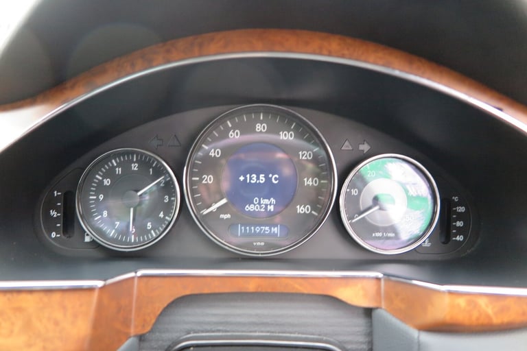 2006 Mercedes-Benz CLS CLS320 CDI 4dr Tip Auto COUPE Diesel Automatic