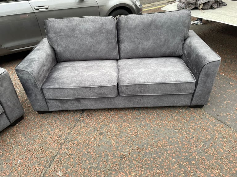 3 and 2 seater sofa      R £650 the set