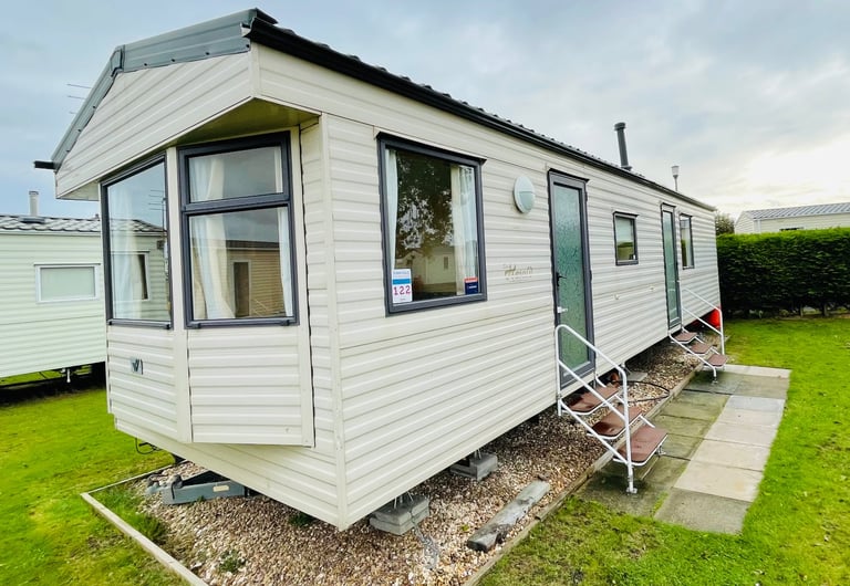 CENTRAL HEATED STATIC CARAVAN!