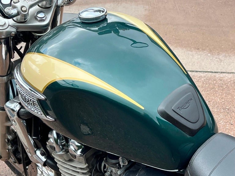 TRIUMPH THUNDERBIRD 900 - 1997 P - CLEAN MODERN CLASSIC