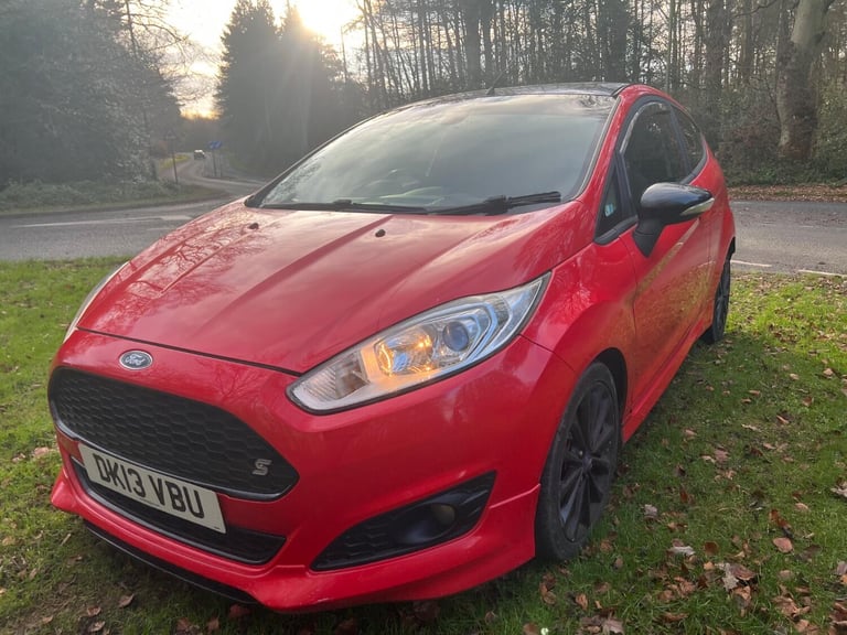 FORD FIESTA 1.0 T EcoBoost Zetec S Red Manual Petrol 2013