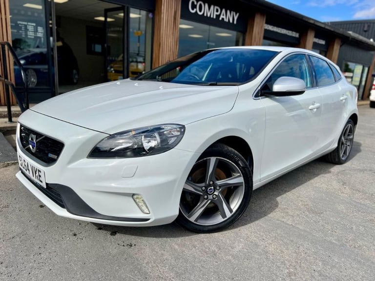 image for Volvo V40 T2 R DESIGN 5dr Petrol
