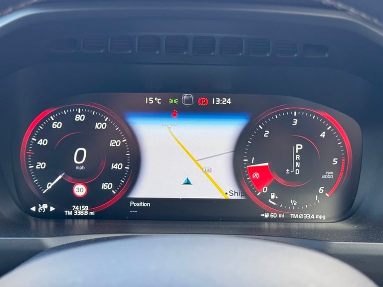 Volvo XC90 D5 POWERPULSE R-DESIGN AWD++GREAT SPEC++