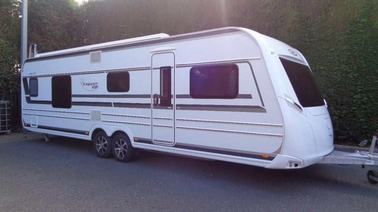 LMC 685 VIP Exquisit 5 BERTH,FIXED TRANSVERSE ISLAND BED CARAVAN 2019