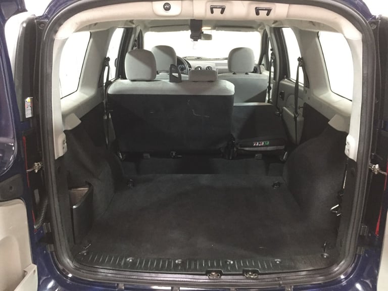 2011 Dacia Logan MCV 1.6 MPI AMBIANCE FRENCH LEFT HAND DRIVE Estate Petrol Manual