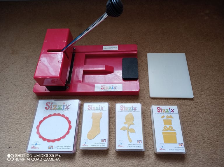 Original Red Sizzix Die Cutting Machine 