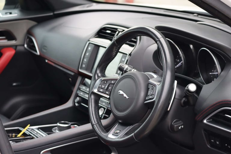 2017 Jaguar F-Pace 3.0d V6 S 5dr Auto AWD ESTATE DIESEL Automatic