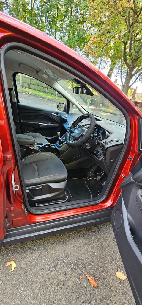 Ford Cmax 1.5 Zetec Ulezz £20 Tax 1 Owmer vaxuhall Skoda Estate 