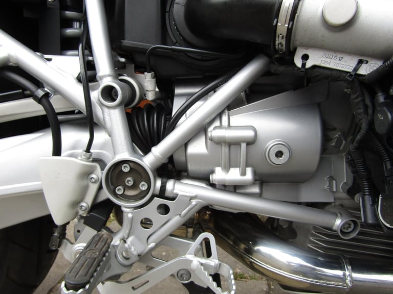 BMW R 1200GS* MILES 10.850*LUGGAGE * FULL SERVICE HISTORY* FANTASTIC CONDITION .